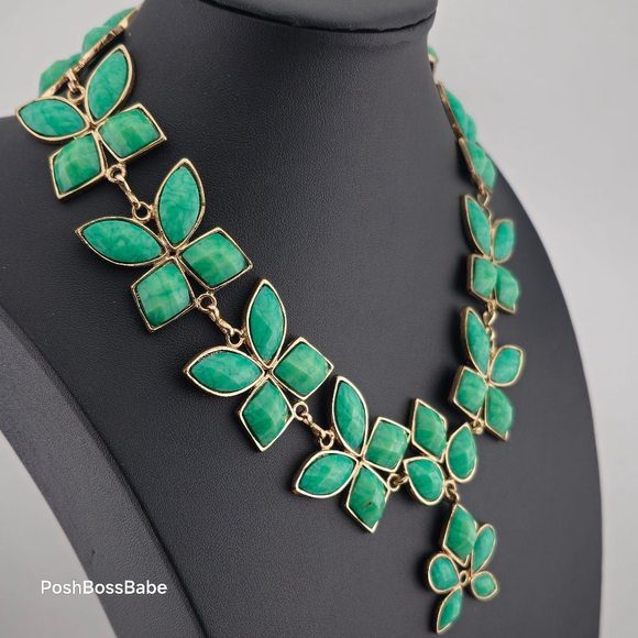 Amrita Singh Green Leaf Statement Necklace Bold With Gold Tone Accents - Picture 3 of 10